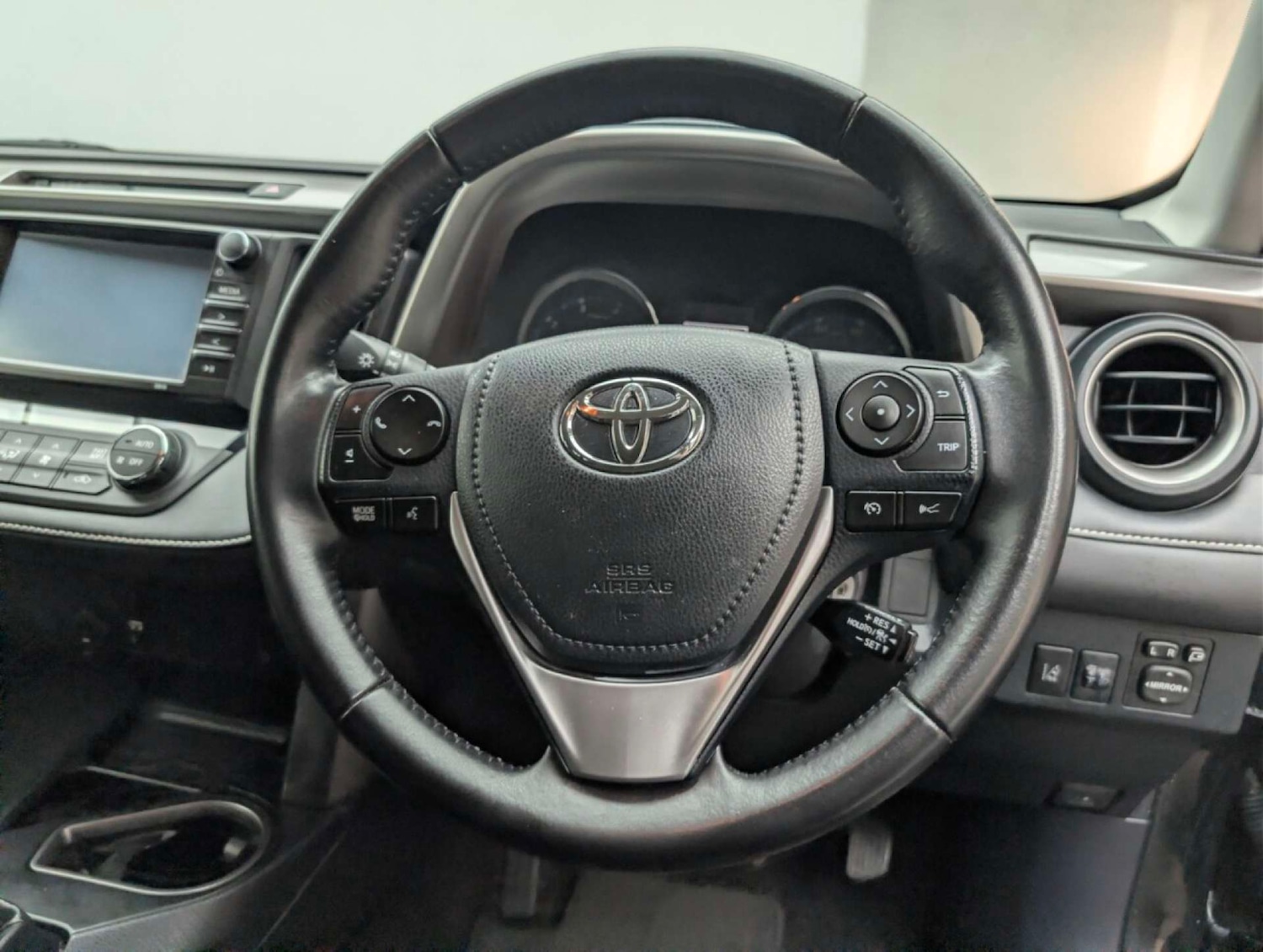 Used Toyota RAV4 2016 for sale - 77766893: Photo 24