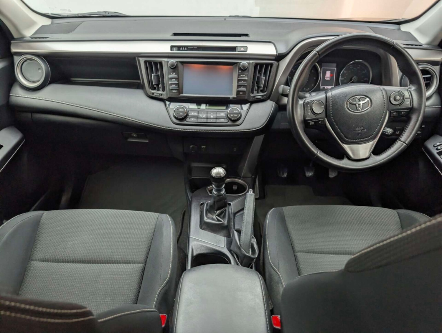 Used Toyota RAV4 2016 for sale - 77766893: Photo 25