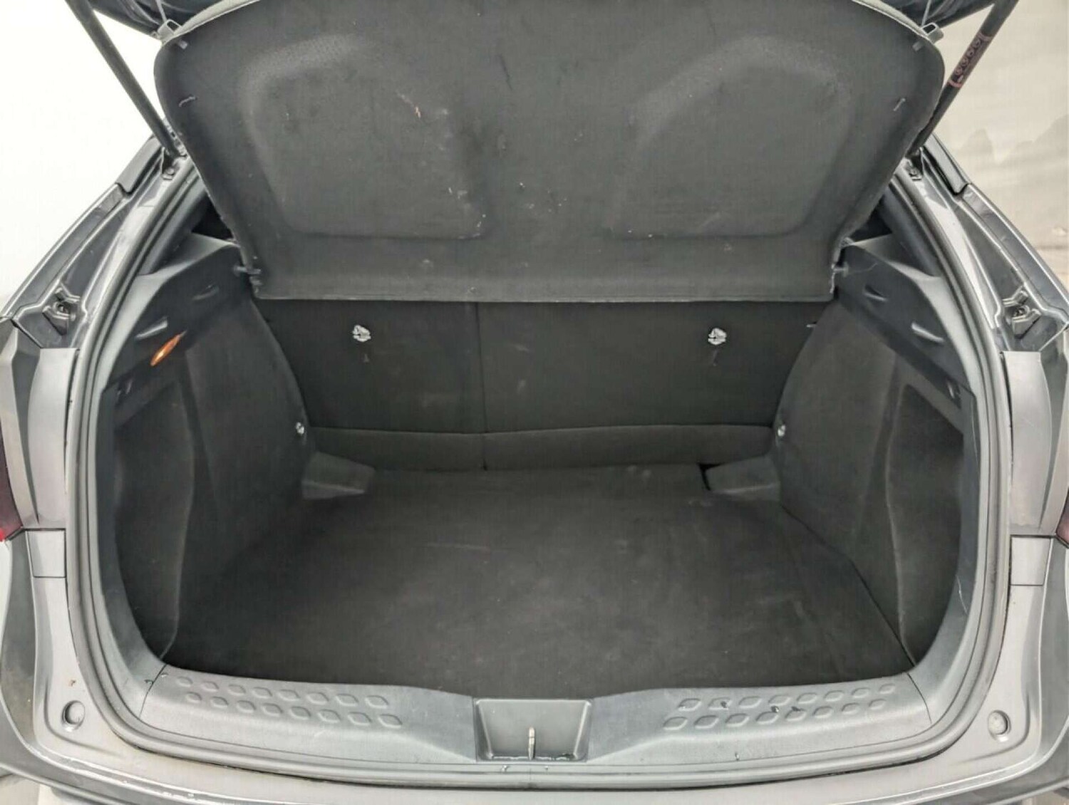 Used Toyota C-HR 2023 for sale - 77714198: Photo 24