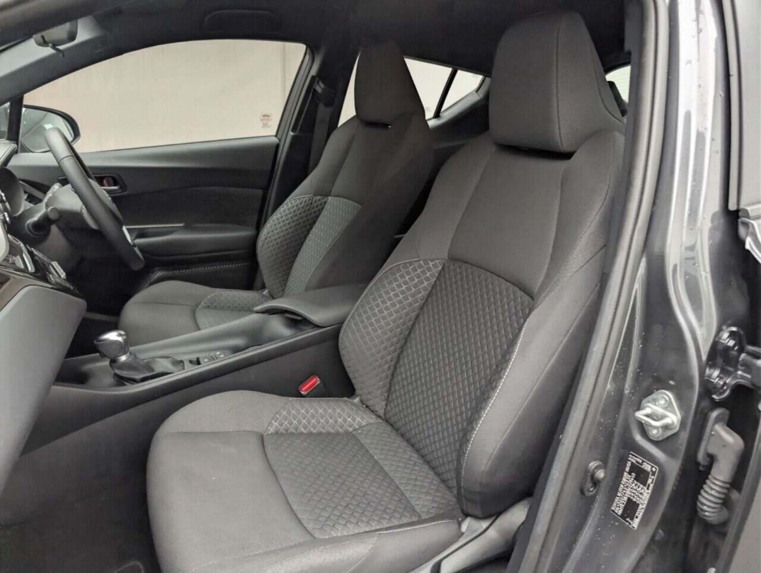 Used Toyota C-HR 2023 for sale - 77714198: Photo 26