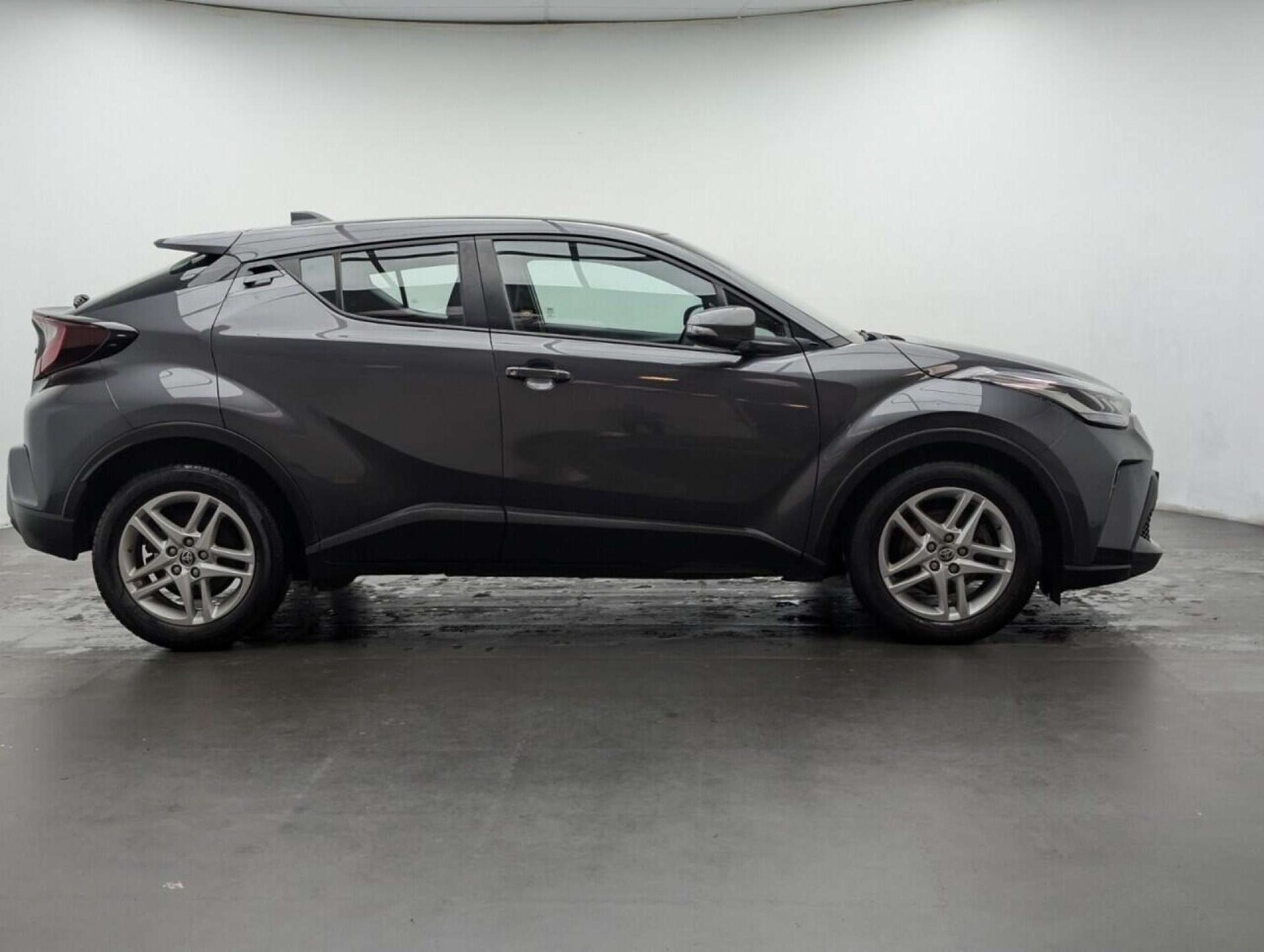 Used Toyota C-HR 2023 for sale - 77714198: Photo 9