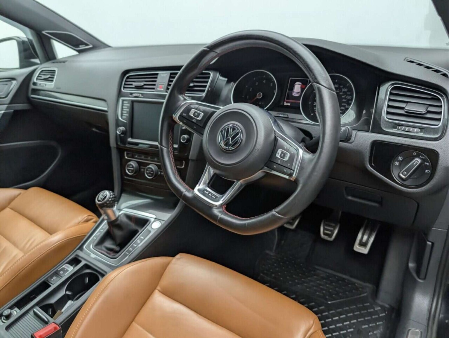 Used Volkswagen Golf 2016 for sale - 77714153: Photo 11