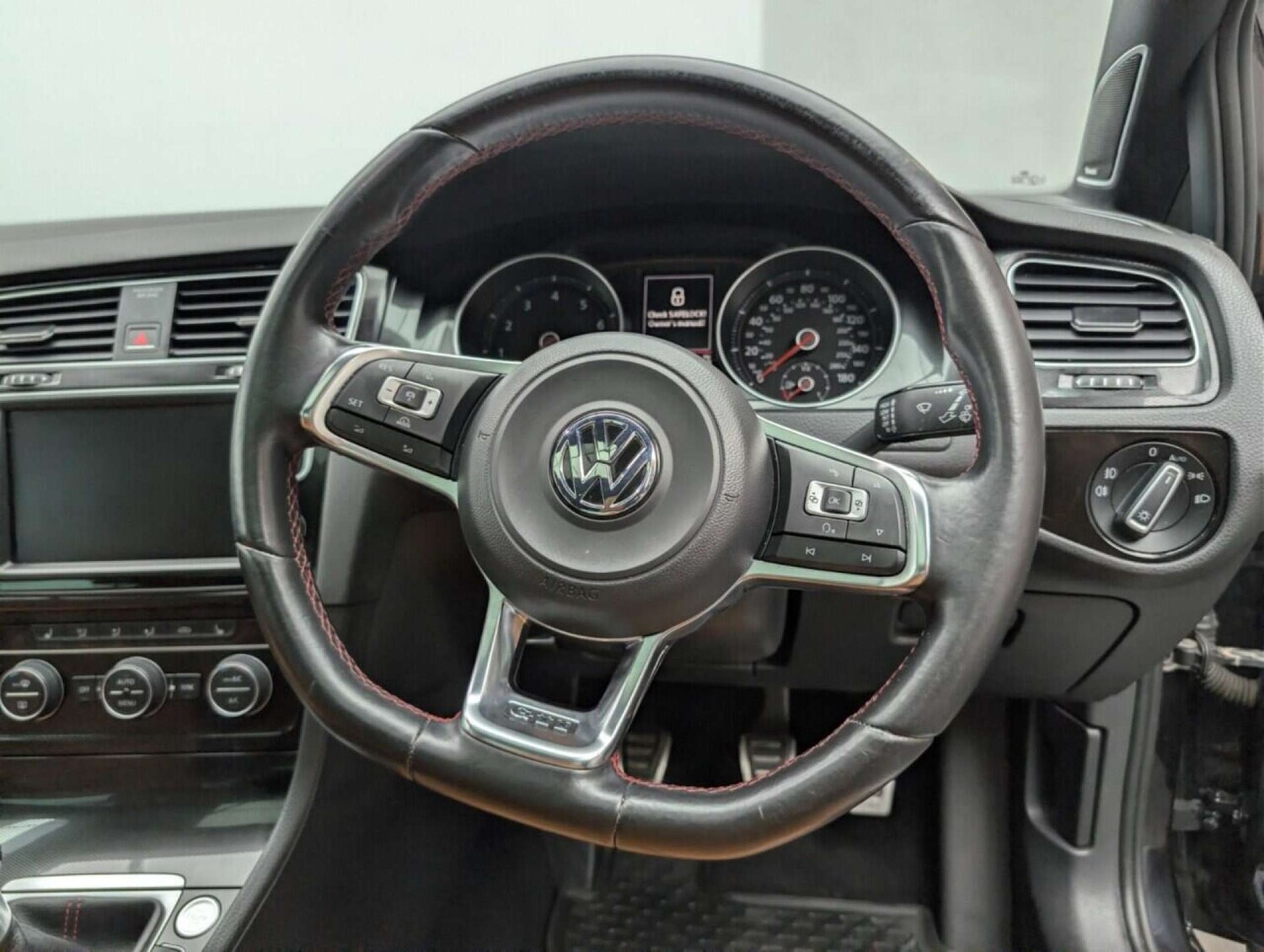 Used Volkswagen Golf 2016 for sale - 77714153: Photo 20