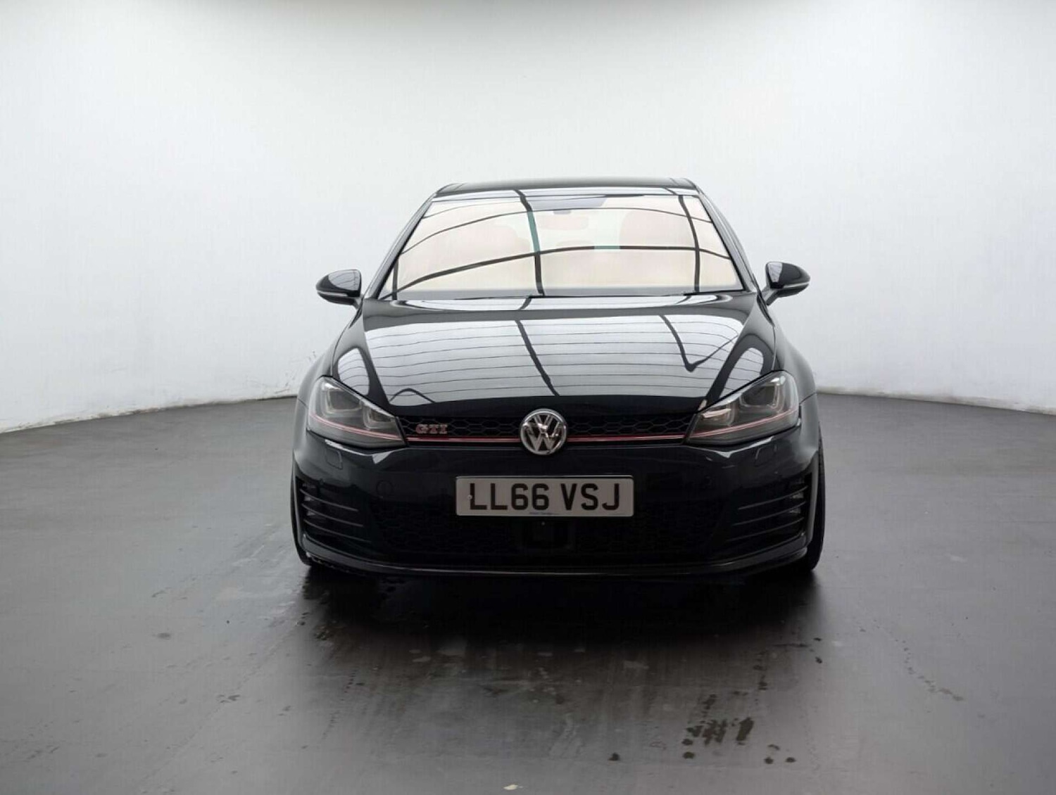 Used Volkswagen Golf 2016 for sale - 77714153: Photo 3