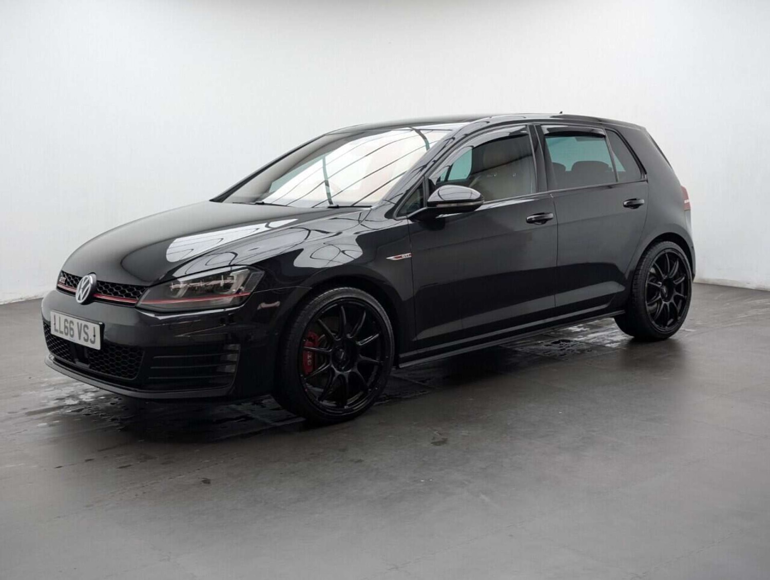 Used Volkswagen Golf 2016 for sale - 77714153: Photo 4