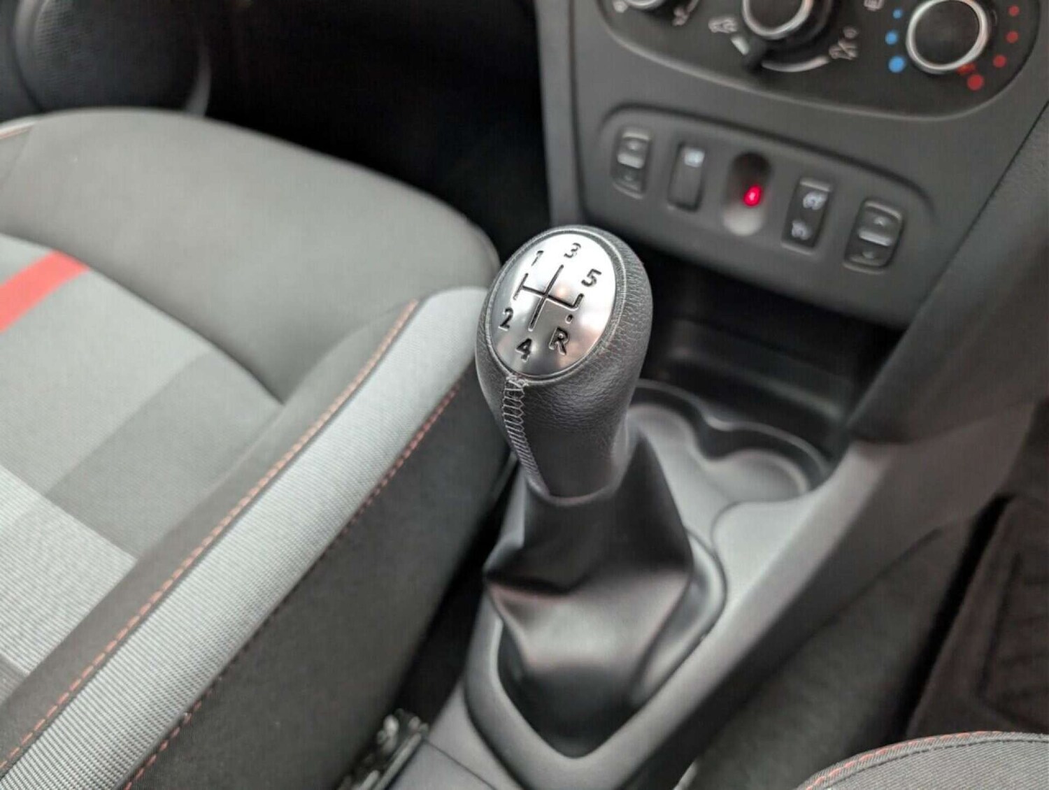 Used Dacia Sandero Stepway 2019 for sale - 77713837: Photo 17