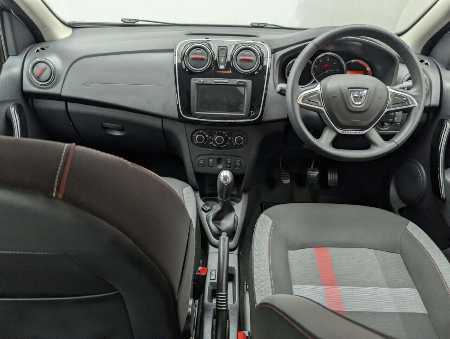 Used Dacia Sandero Stepway 2019 for sale - 77713837: Photo 22
