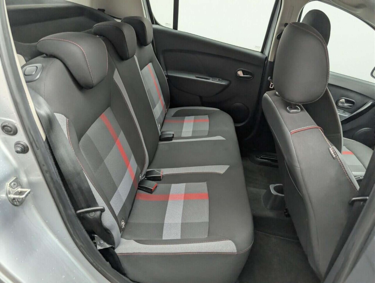 Used Dacia Sandero Stepway 2019 for sale - 77713837: Photo 23