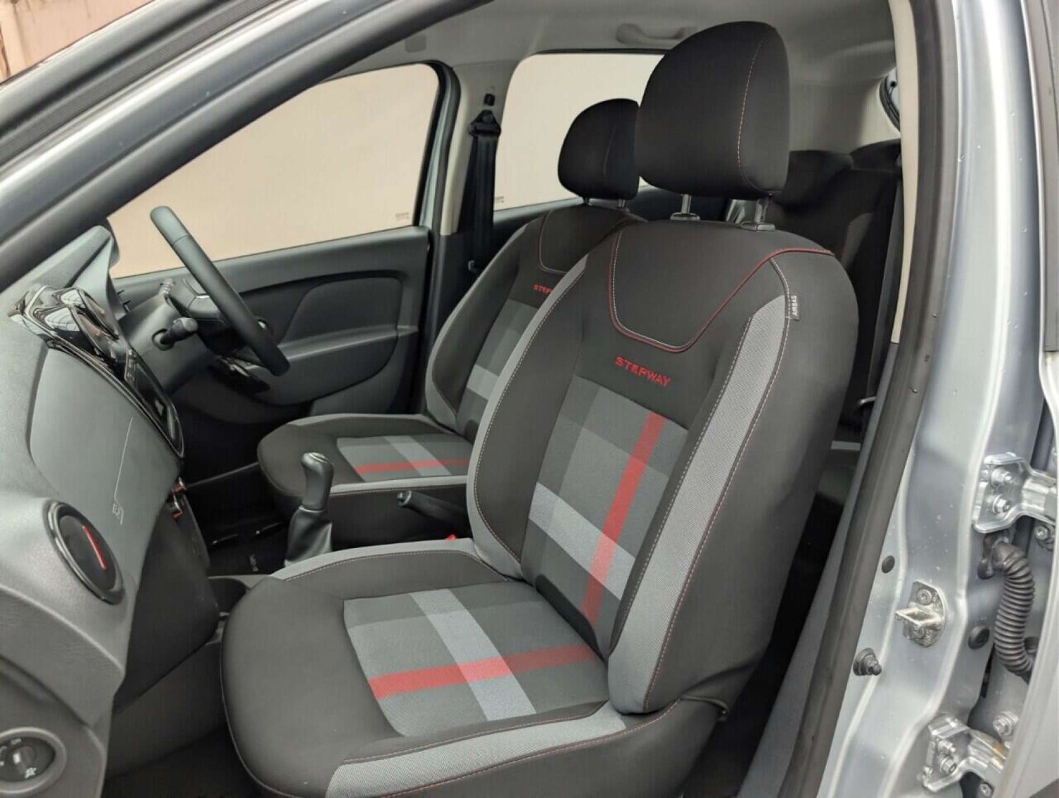 Used Dacia Sandero Stepway 2019 for sale - 77713837: Photo 26