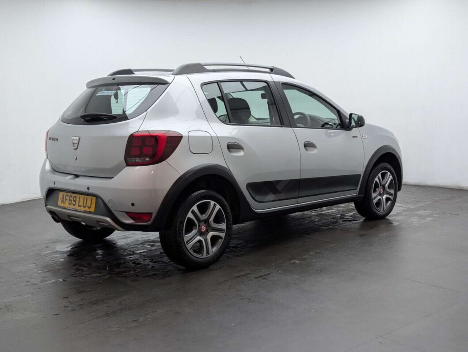Used Dacia Sandero Stepway 2019 for sale - 77713837: Photo 8