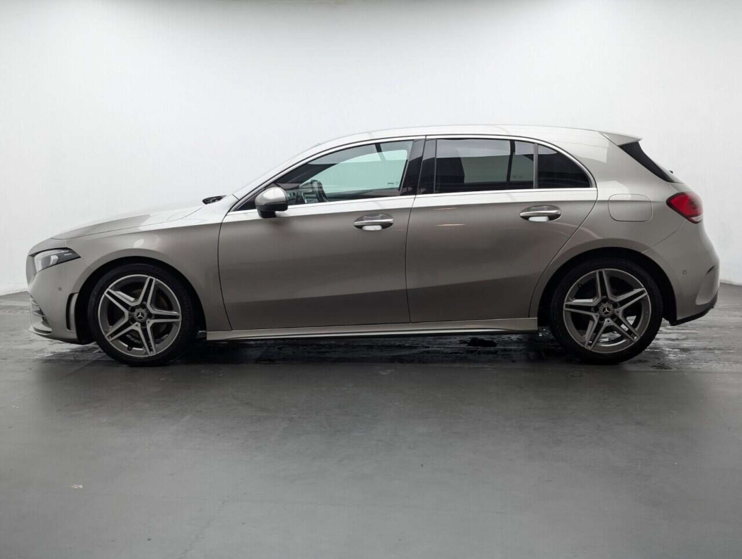 Used Mercedes-Benz A-Class 2019 for sale - 77714898: Photo 5