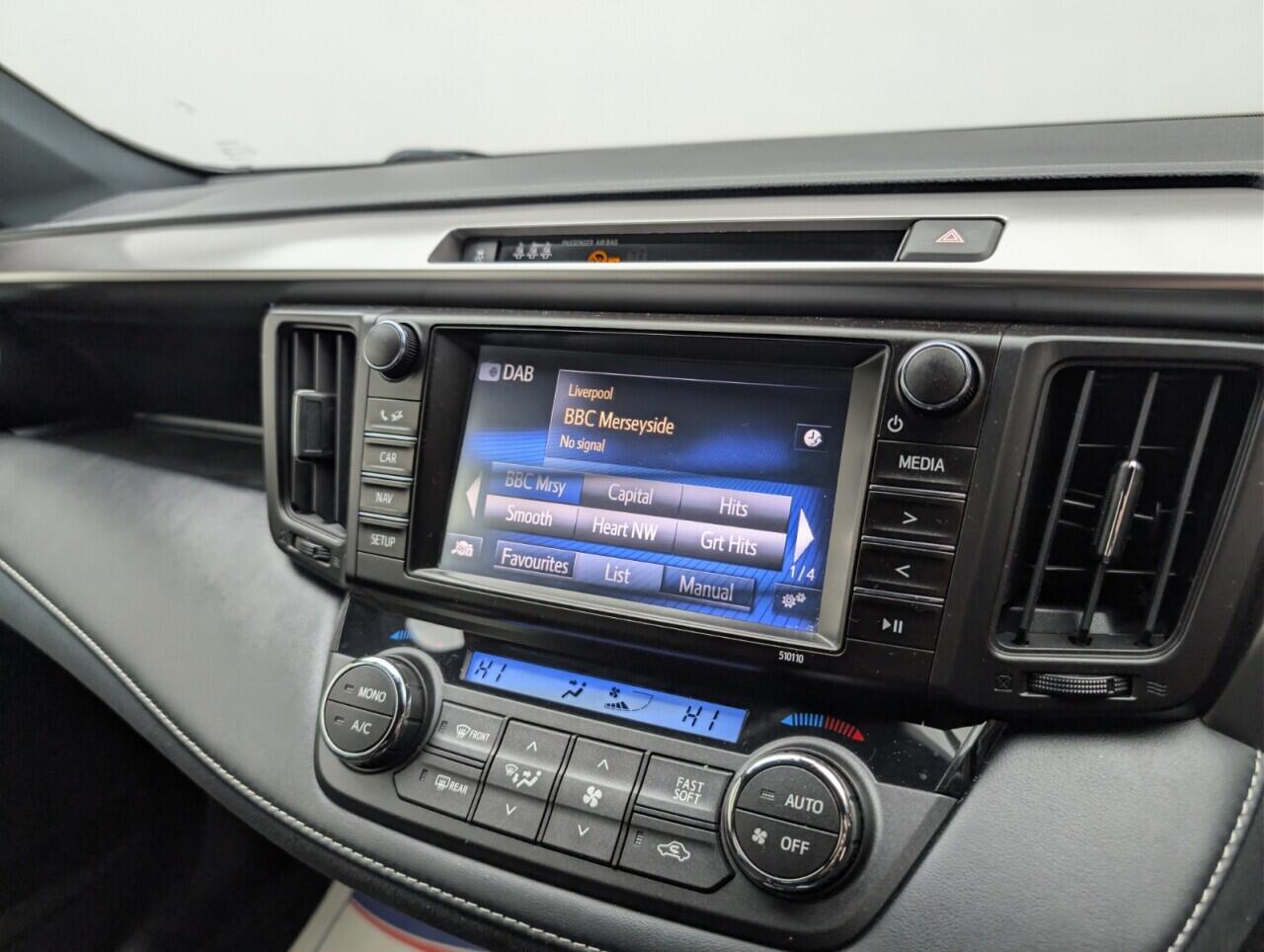 Used Toyota RAV4 2018 for sale - 76659287: Photo 13