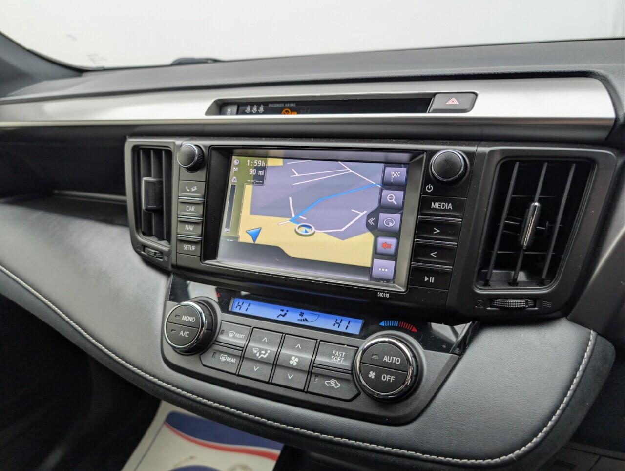 Used Toyota RAV4 2018 for sale - 76659287: Photo 14