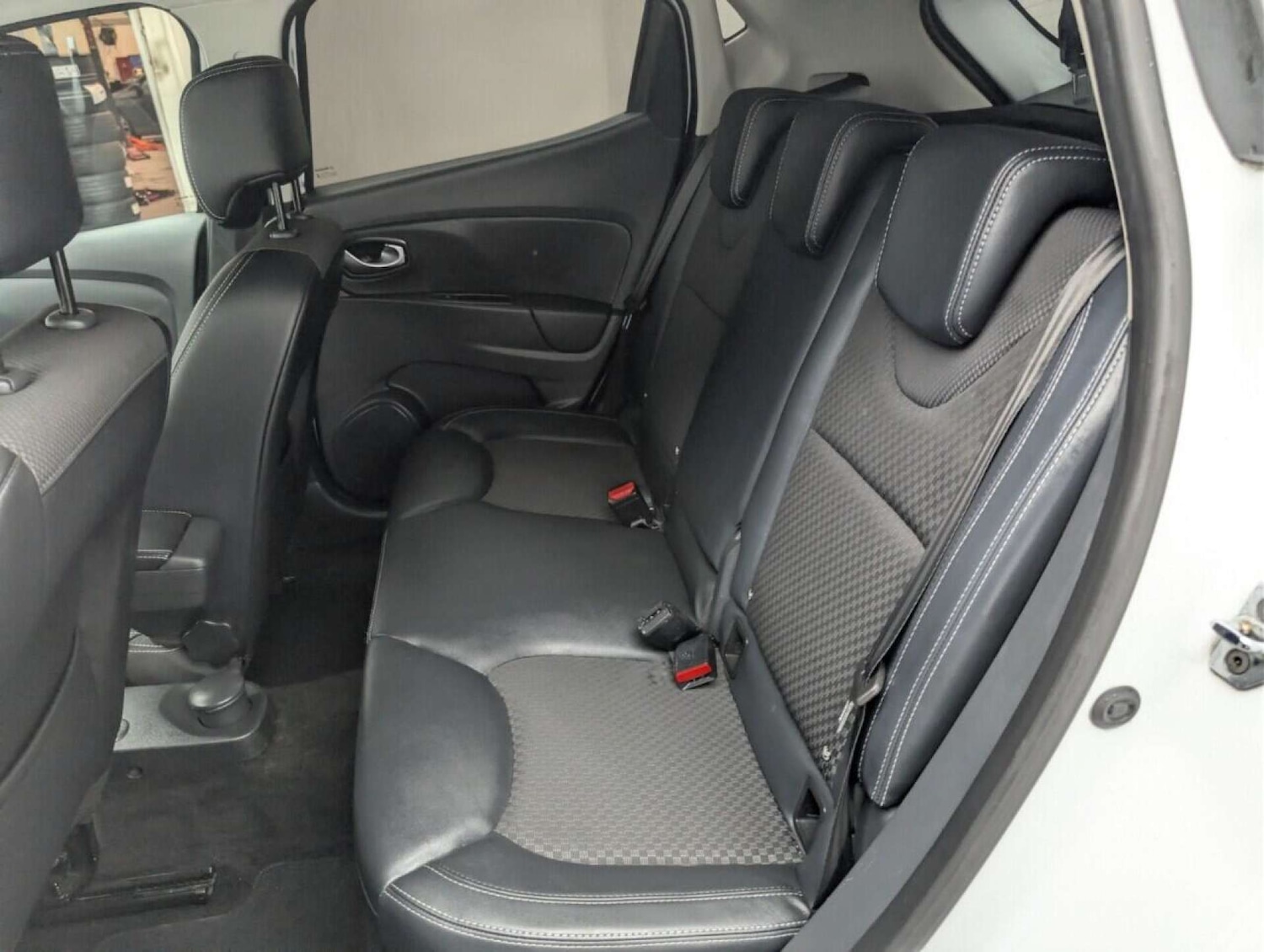 Used Renault Clio 2017 for sale - 77714224: Photo 24