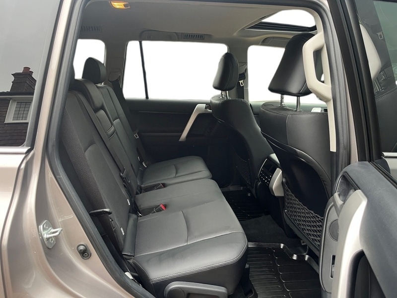Used Toyota Land Cruiser 2023 for sale - 76596037: Photo 11