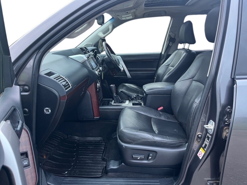 Used Toyota Land Cruiser 2015 for sale - 77528007: Photo 9