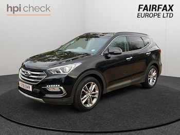 Used Hyundai Santa Fe 2018 for sale - 76477847: Photo