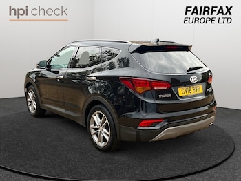 Used Hyundai Santa Fe 2018 for sale - 76477847: Photo