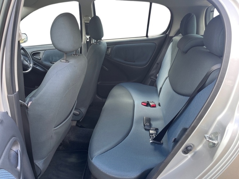 Used Toyota Yaris 2005 for sale - 77889165: Photo 10