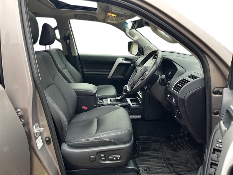 Used Toyota Land Cruiser 2023 for sale - 76686768: Photo 10