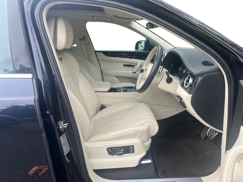 Used Bentley Bentayga 2017 for sale - 77880620: Photo 10