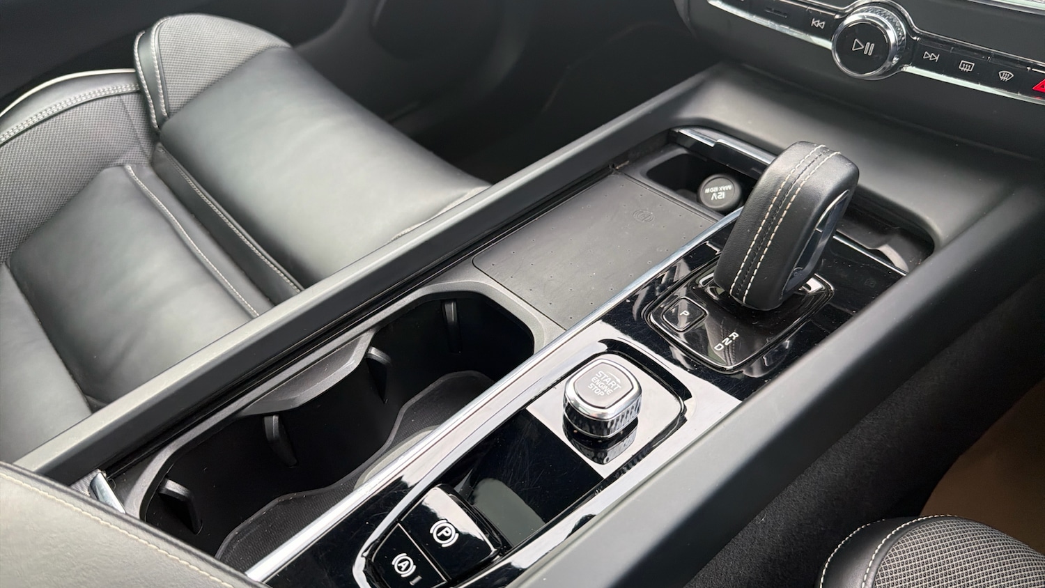 Used Volvo XC60 2022 for sale - 77672523: Photo 21