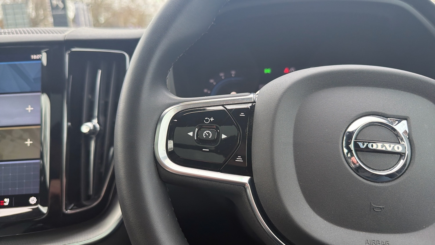 Used Volvo XC60 2022 for sale - 77672523: Photo 23