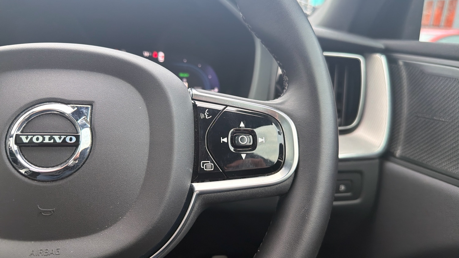 Used Volvo XC60 2022 for sale - 77672523: Photo 24