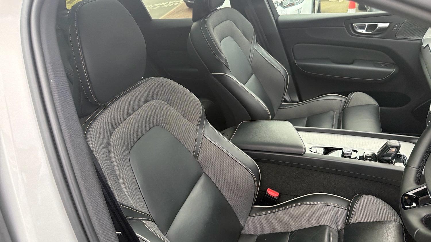 Used Volvo XC60 2022 for sale - 77672523: Photo 42