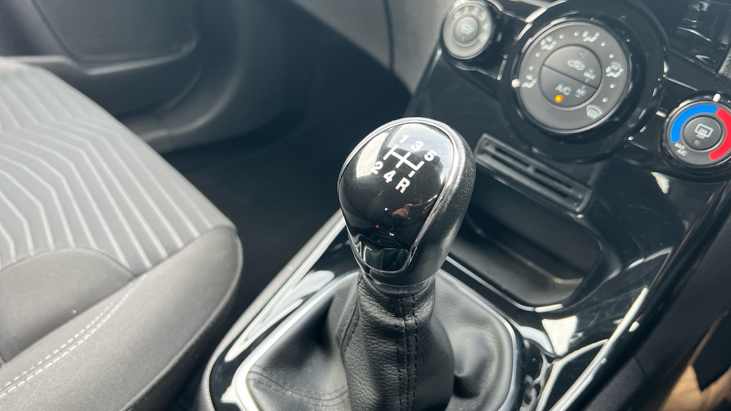 Used Ford Fiesta 2016 for sale - 76574341: Photo 20