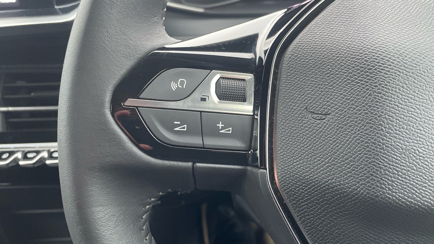 Used Peugeot 208 2022 for sale - 77167125: Photo 23