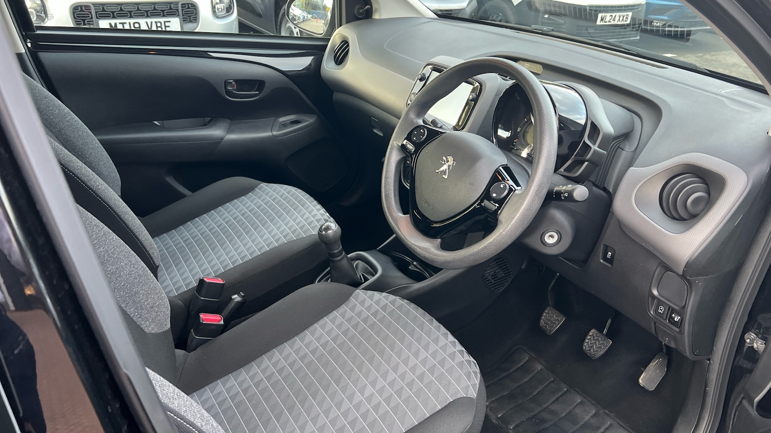 Used Peugeot 108 2022 for sale - 76315611: Photo 11