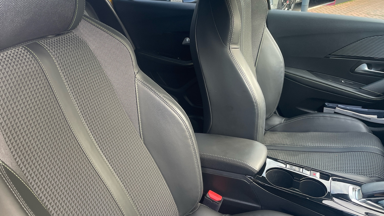 Used Peugeot 208 2021 for sale - 77110104: Photo 42