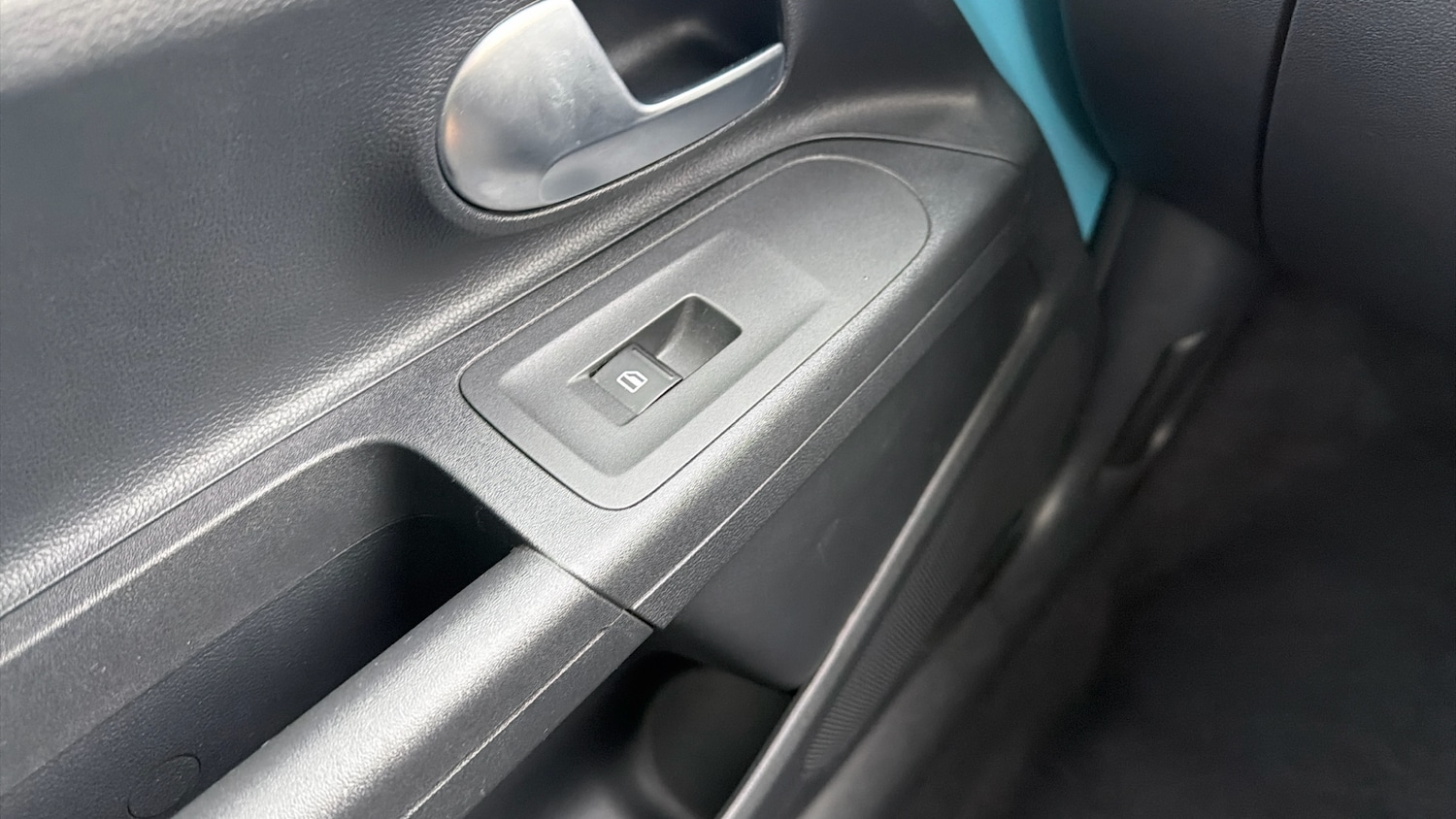 Used Volkswagen up! 2017 for sale - 76966126: Photo 41