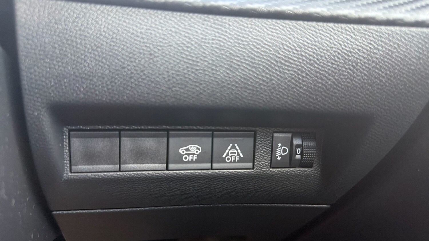 Used Peugeot 2008 2022 for sale - 77855014: Photo 34