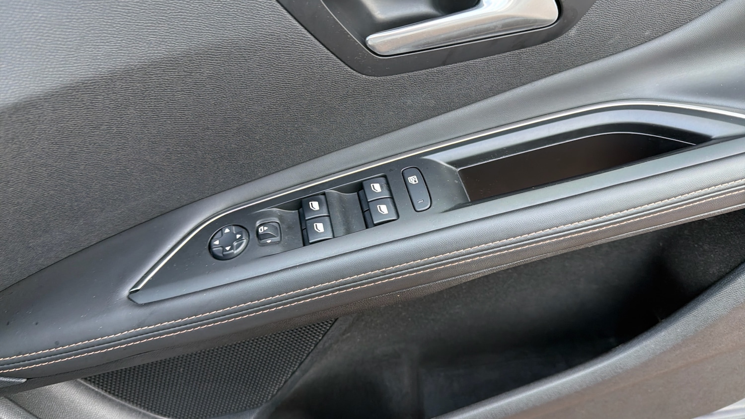 Used Peugeot 3008 2019 for sale - 77176143: Photo 23