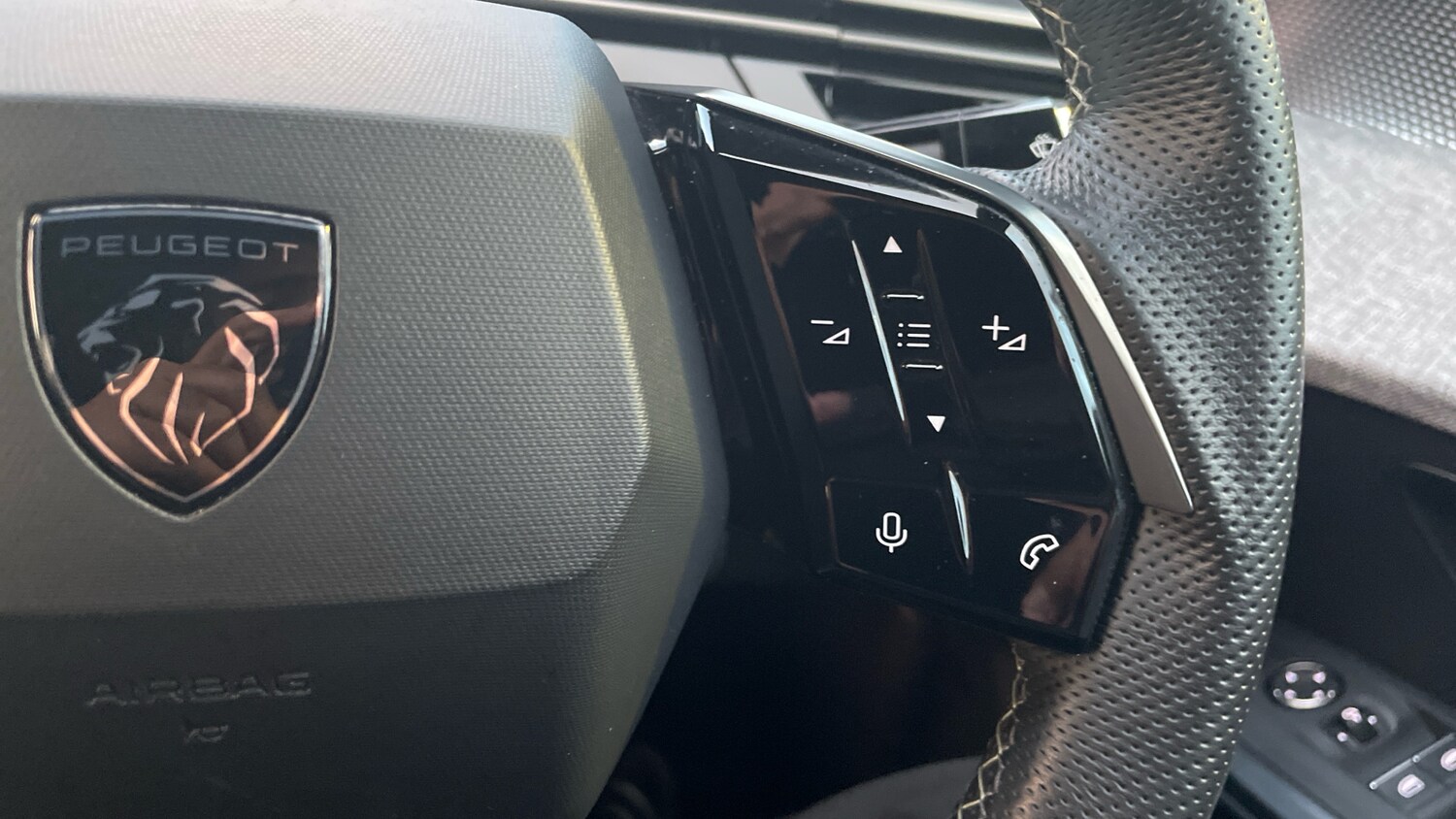 Used Peugeot 3008 2024 for sale - 76441690: Photo 24