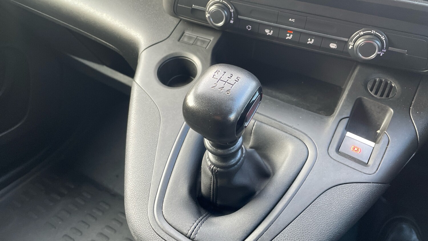 Used Citroen Berlingo 2022 for sale - 76338300: Photo 20