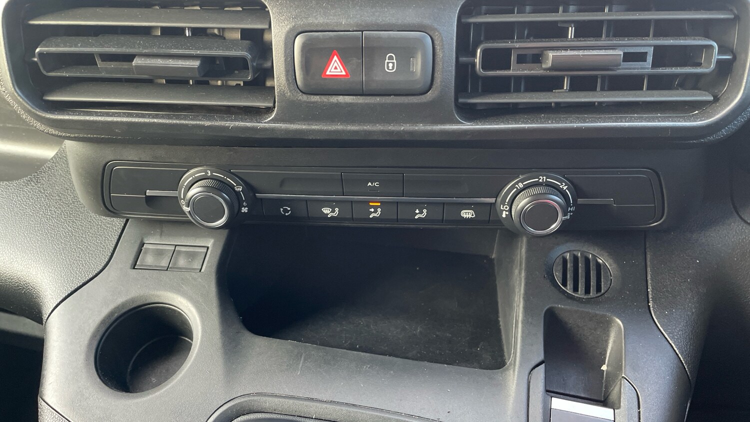 Used Citroen Berlingo 2022 for sale - 76338300: Photo 34