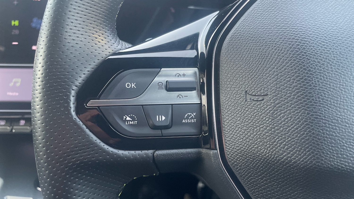 Used Peugeot 308 2023 for sale - 77218065: Photo 24