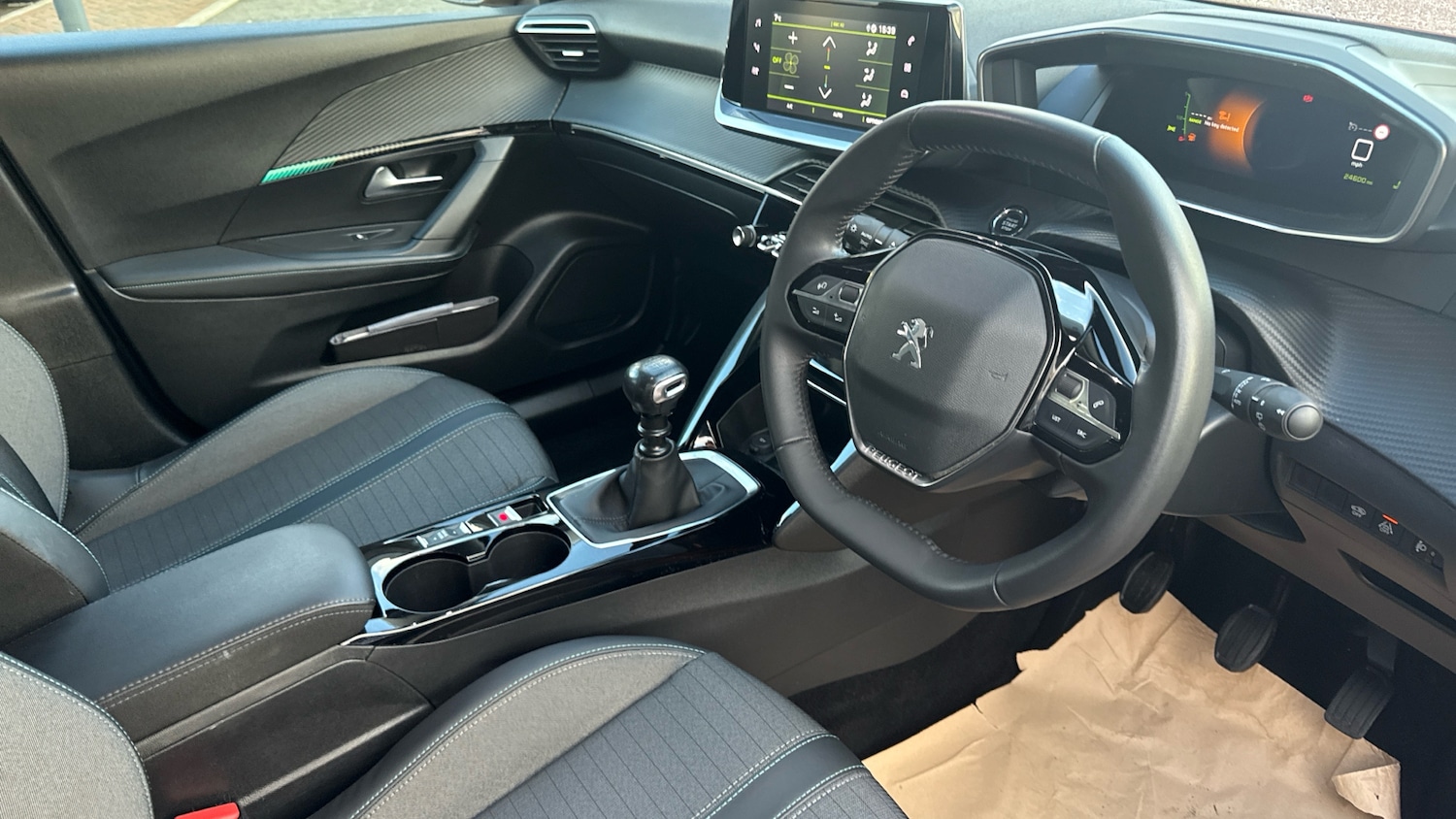 Used Peugeot 2008 2022 for sale - 76634731: Photo 11