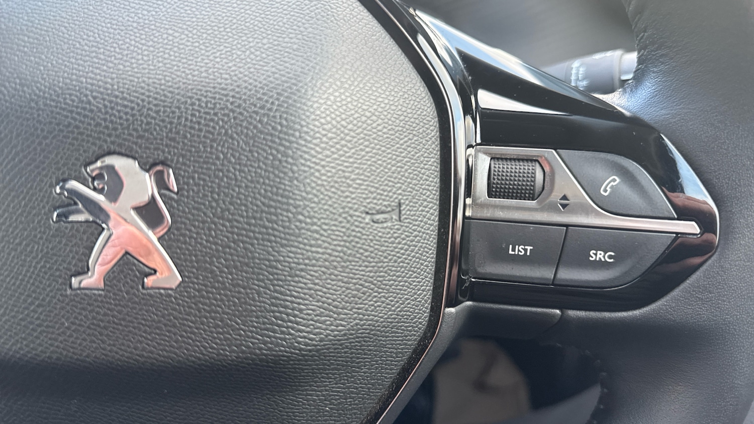 Used Peugeot 2008 2022 for sale - 76634731: Photo 24