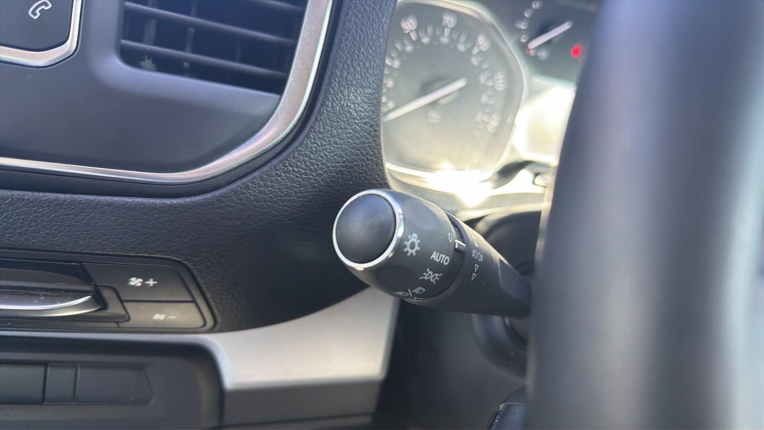 Used Peugeot Traveller 2021 for sale - 78035725: Photo 22