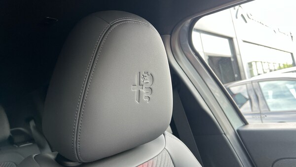Used Alfa Romeo Junior 2025 for sale - 75671403: Photo 31