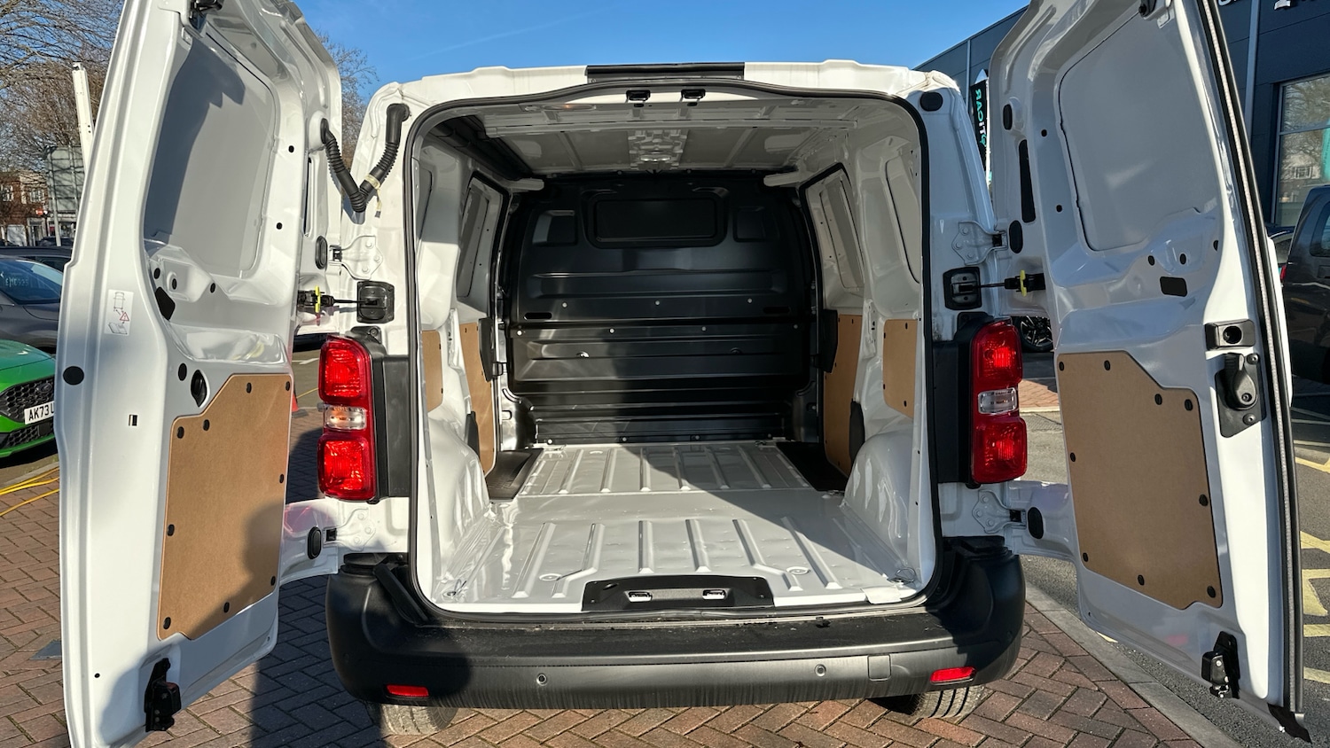 Used Citroen Dispatch 2024 for sale - 76772629: Photo 19