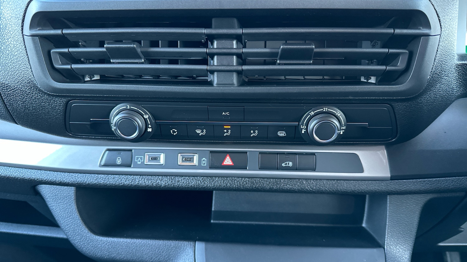 Used Citroen Dispatch 2024 for sale - 76772629: Photo 34