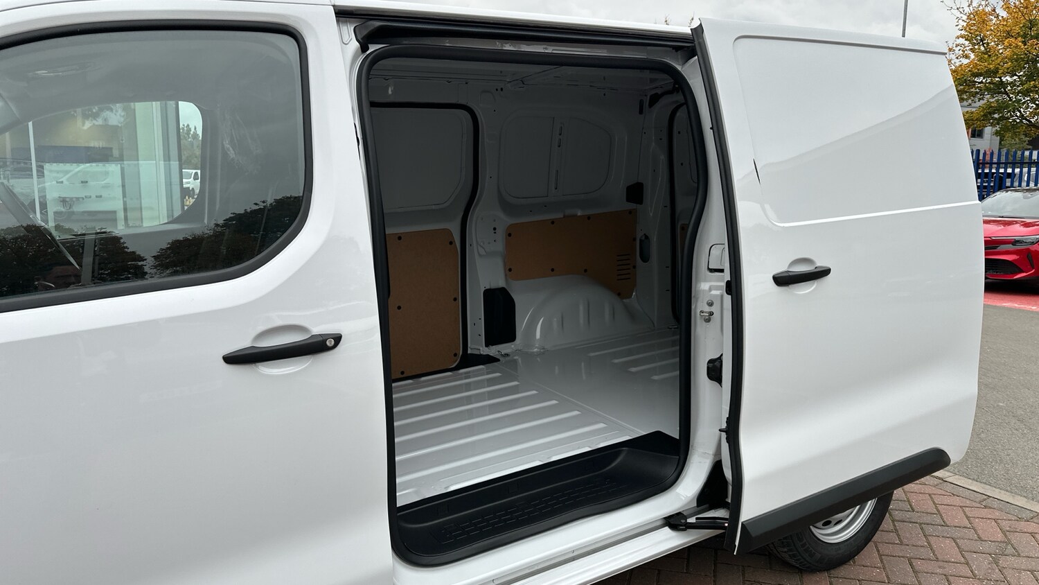 Used Citroen Dispatch 2024 for sale - 76338262: Photo 50