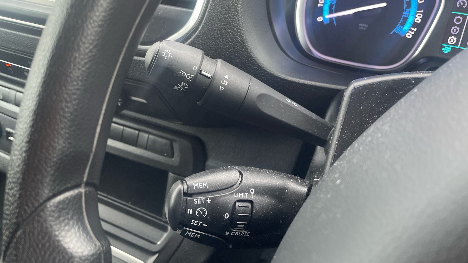 Used Vauxhall Vivaro Life 2023 for sale - 77145155: Photo 28