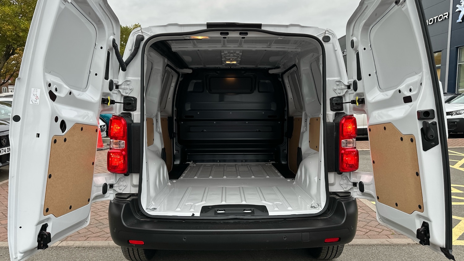 Used Citroen Dispatch 2024 for sale - 76338266: Photo 19