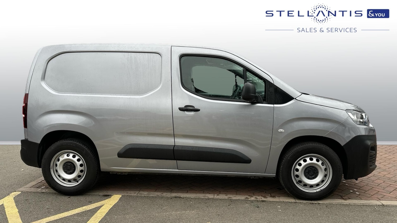 Used Citroen Berlingo 2024 for sale - 76315596: Photo 2